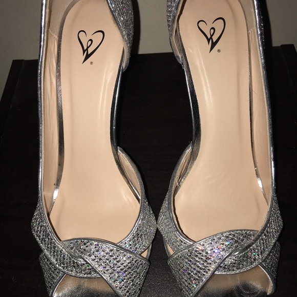 Windsor Shoes Windsor Sparkly Glitter Silver High Heels Nwot Poshmark